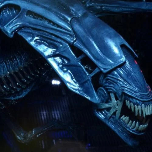 Aliens Xenomorph Queen Ultra-Deluxe Action Figure - Hyperdrive Collector Zone