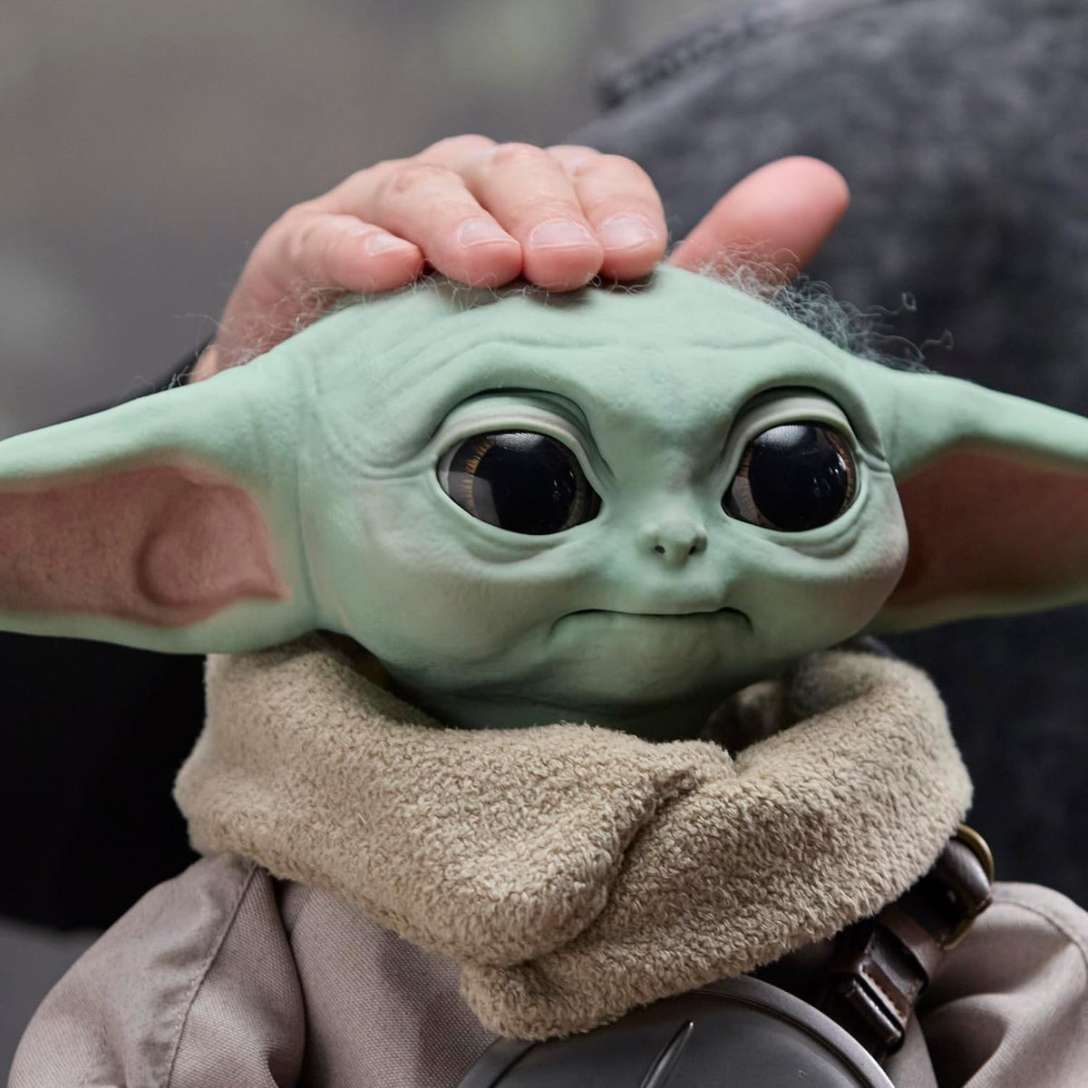 Star Wars Ultimate Grogu 1:1 Scale Premium Animatronic Limited Edition Life-Size Replica Hasbro