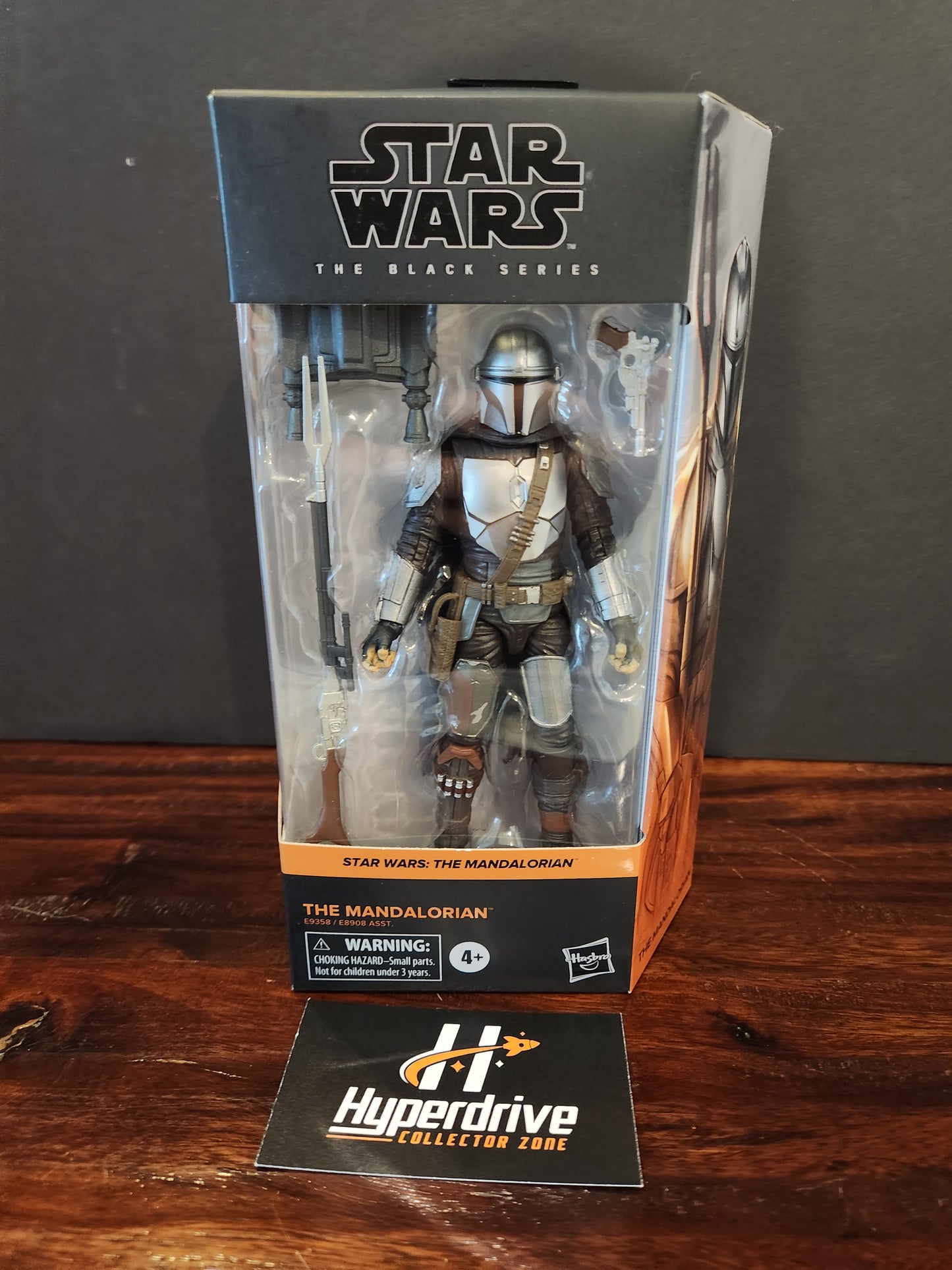 Star Wars: The Black Series The Mandalorian (Beskar Armor) Hasbro