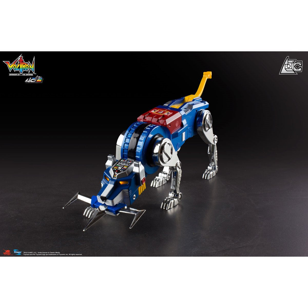 Voltron 40th Anniversary Gift Set with Light-Up Sound Base Toynami