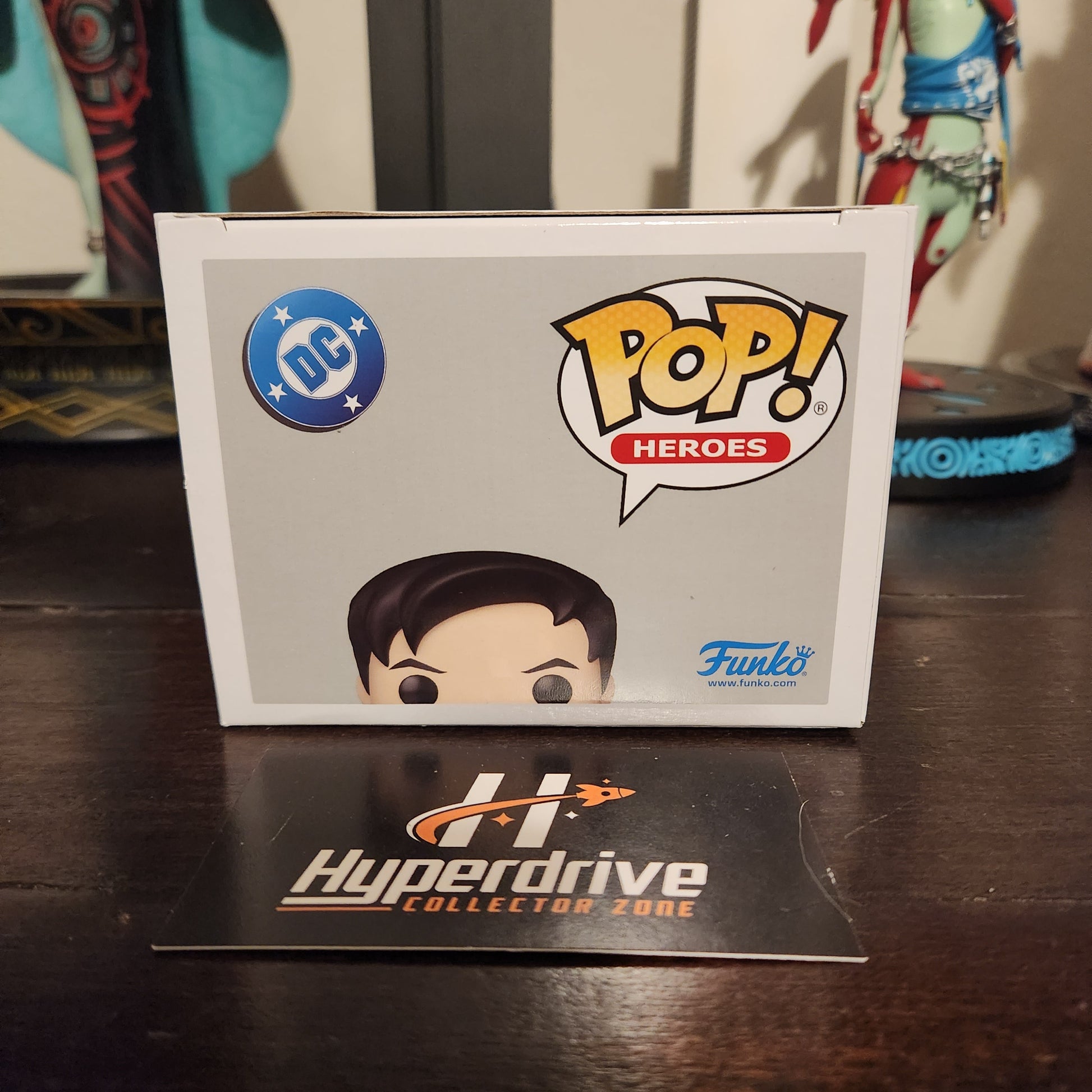 DC Batman Beyond Terry McGinnis Funko Pop Vinyl Figure #560 CHASE Funko