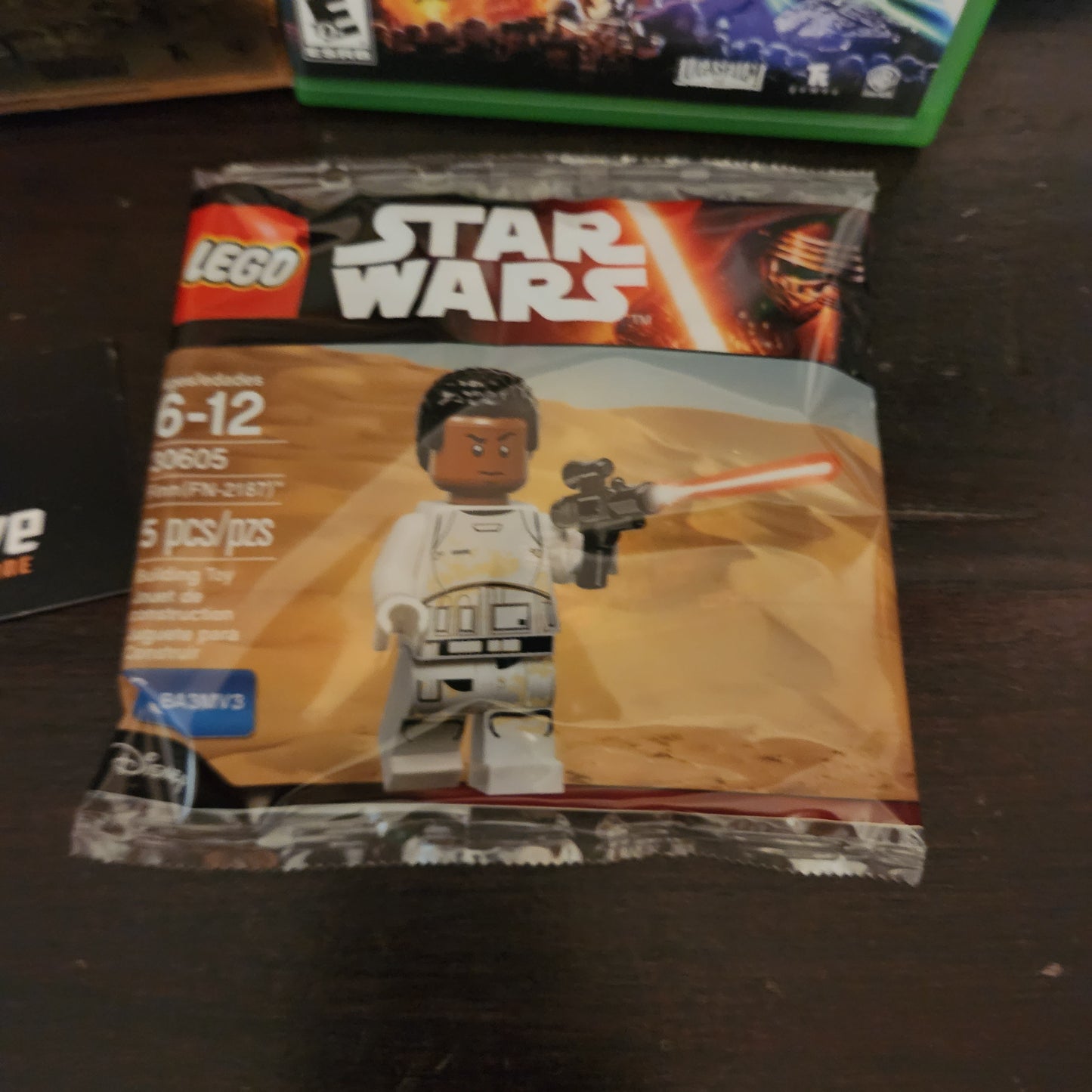 LEGO Star Wars: The Force Awakens Deluxe Edition Xbox One- Complete with Minifig Xbox