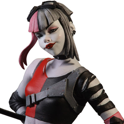 Harley Quinn Red, White, and Black by Simone Di Meo Resin 1:10 Scale Statue ~ Pre-Order - Hyperdrive Collector Zone