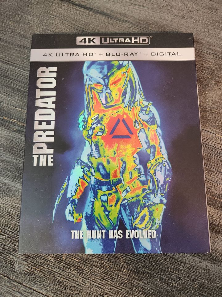 The Predator 4K Blu-ray Target Exclusive with Art Book Hyperdrive Collector Zone