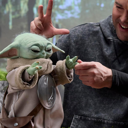 Star Wars Ultimate Grogu 1:1 Scale Premium Animatronic Limited Edition Life-Size Replica Hasbro