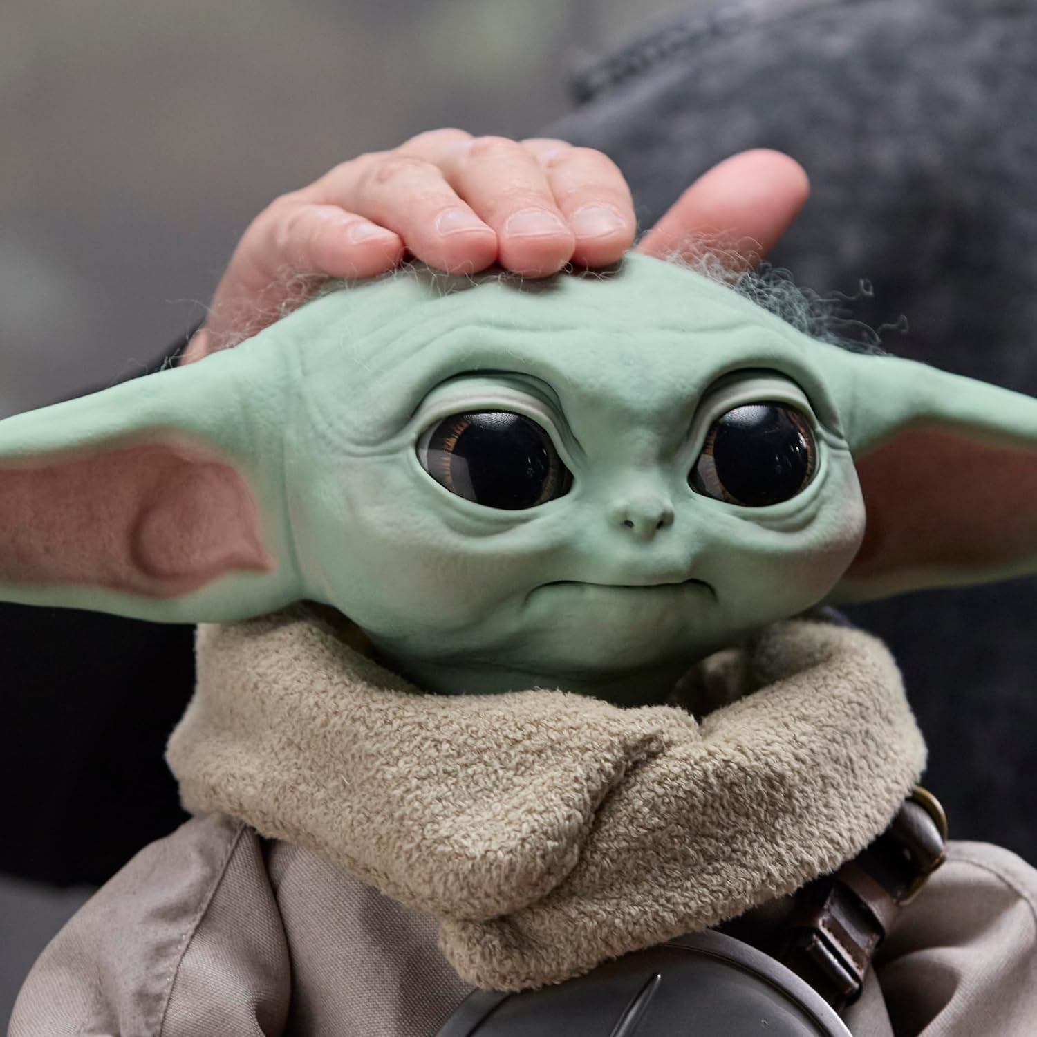 Star Wars Ultimate Grogu 1:1 Scale Premium Animatronic Limited Edition Life-Size Replica Hasbro