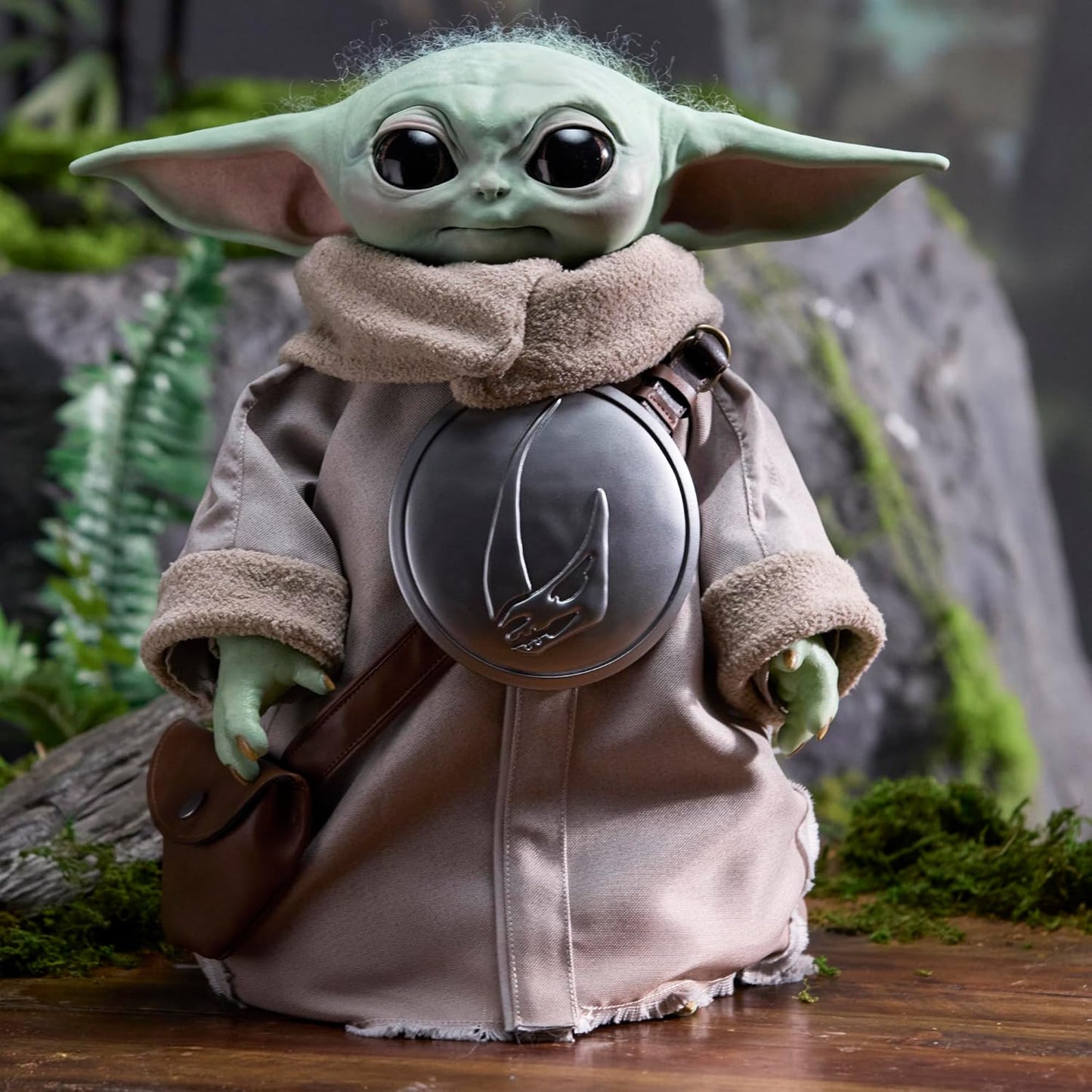 Star Wars Ultimate Grogu 1:1 Scale Premium Animatronic Limited Edition Life-Size Replica Hasbro