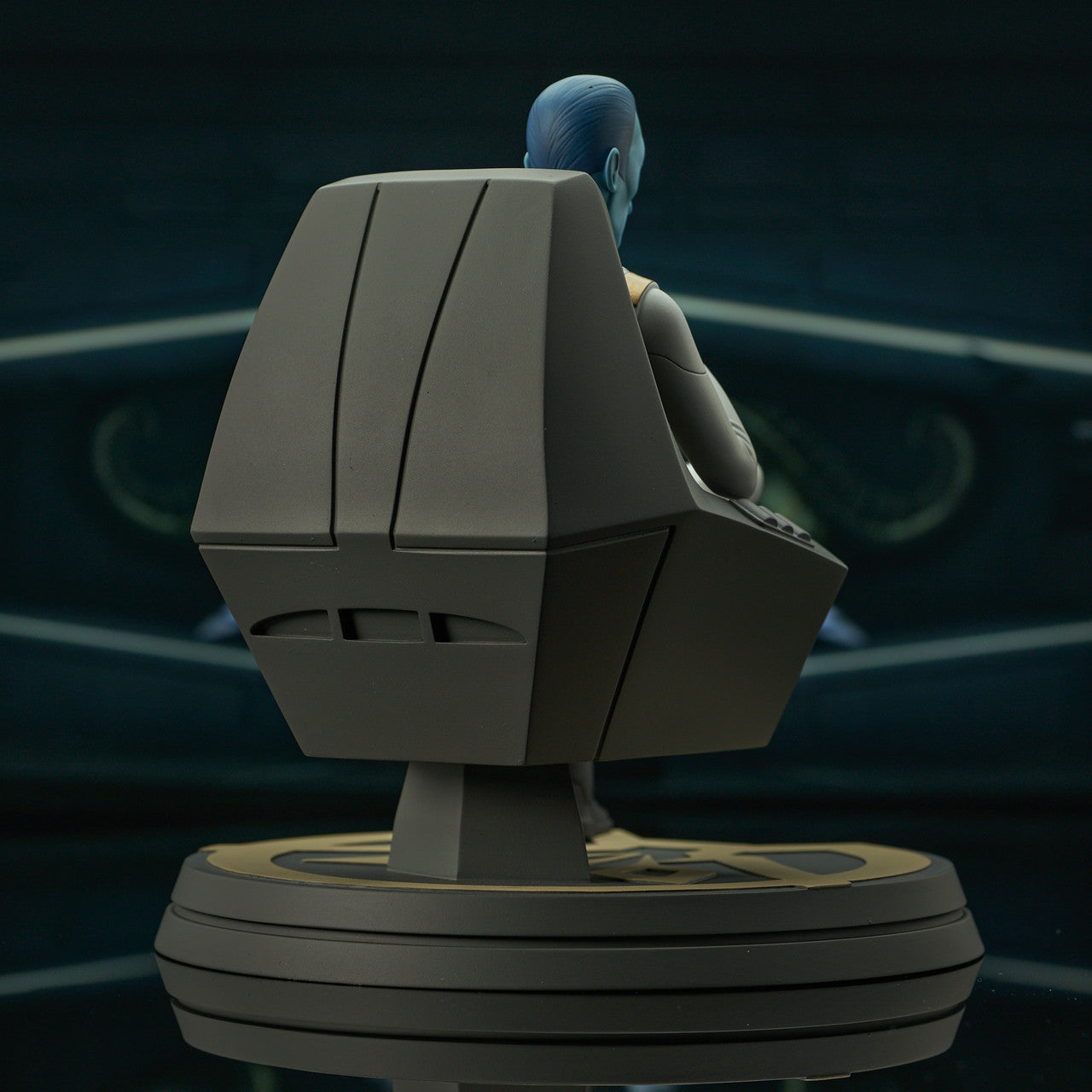 Star Wars Rebels Thrawn on Throne Premier Collection 1:7 Scale Statue ~ Pre-Order Gentle Giant