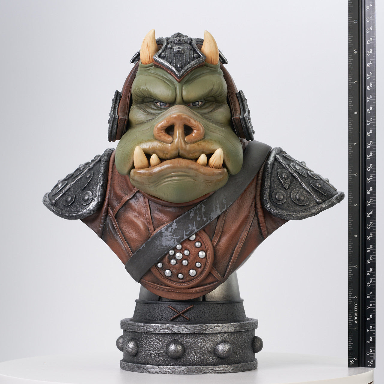 Star Wars Legends in 3D Gamorrean Guard 1:2 Scale Bust Gentle Giant