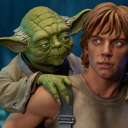 Star Wars: The Empire Strikes Back Luke Skywalker with Yoda 1:6 Scale Mini-Bust - Hyperdrive Collector Zone